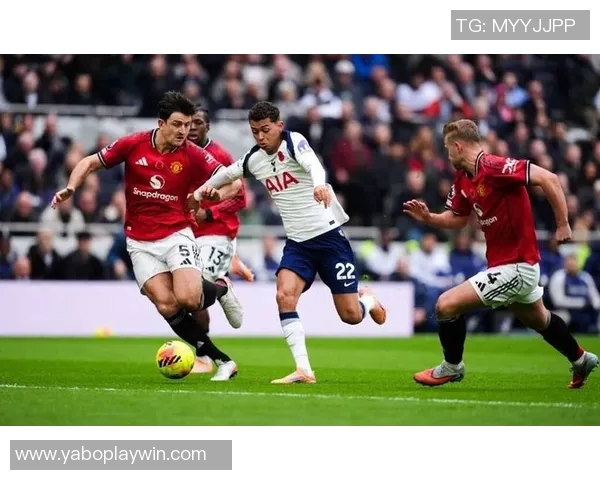 曼联在阿莫林带领下迎来英超五轮不败热刺战平展现强劲实力