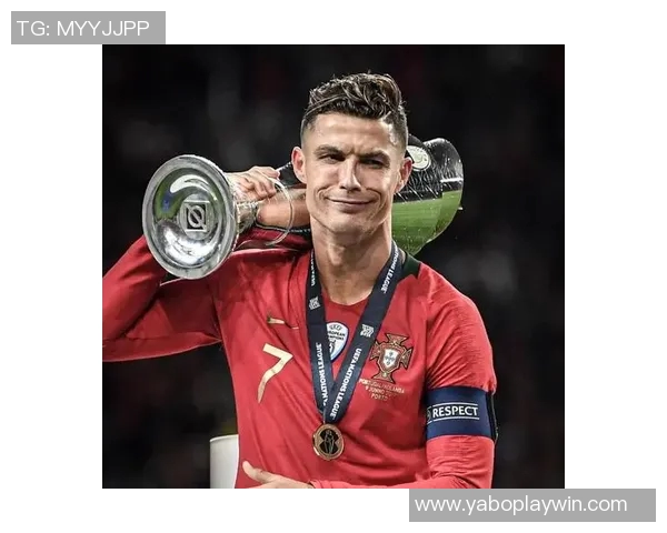 C罗将FIFA最佳投票权交给B席展现队长风范